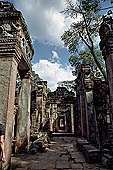 Preah Khan temple - the hall of dancers.